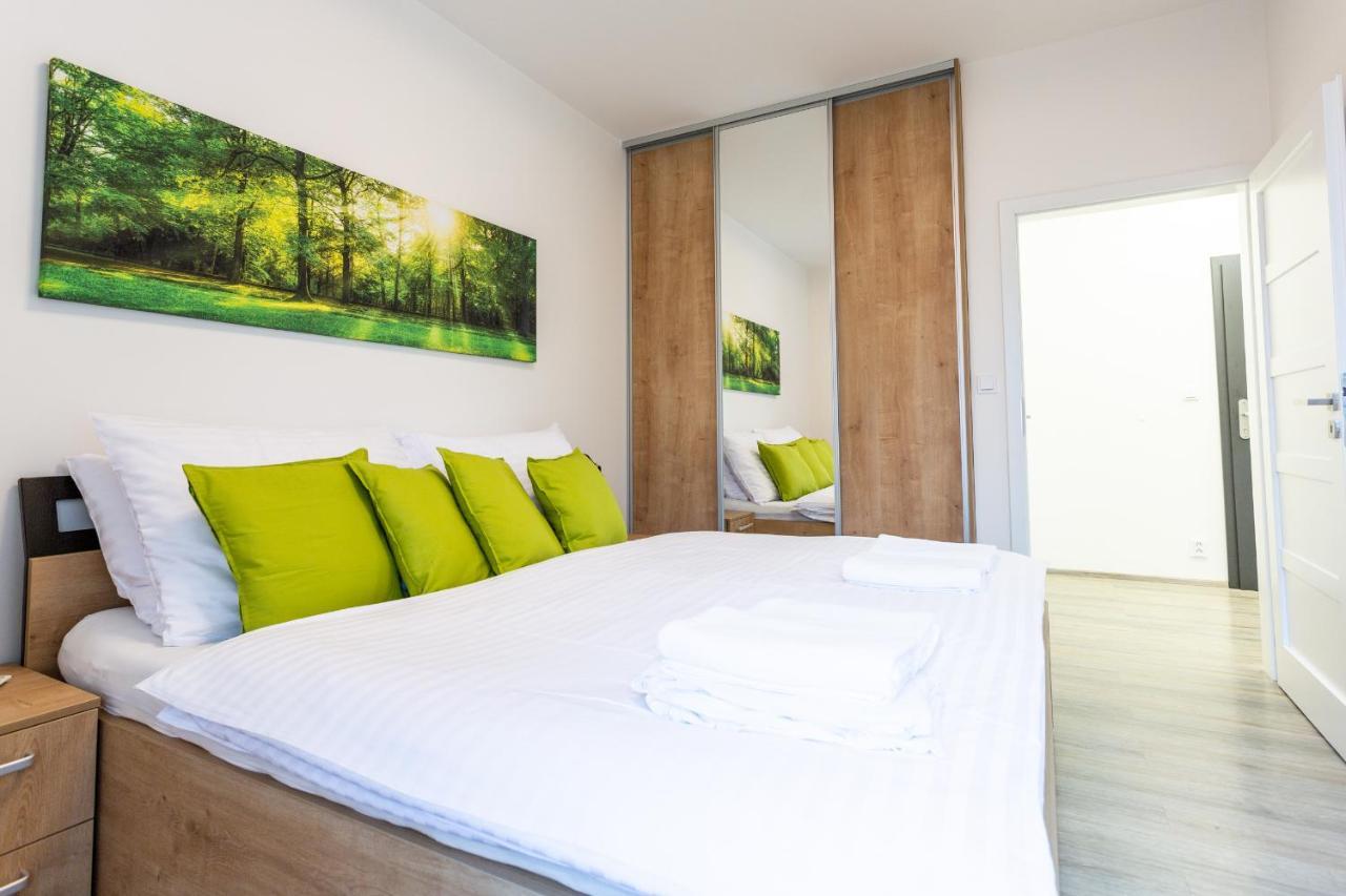 אברטאמי Scandic Apartments Plesivec מראה חיצוני תמונה