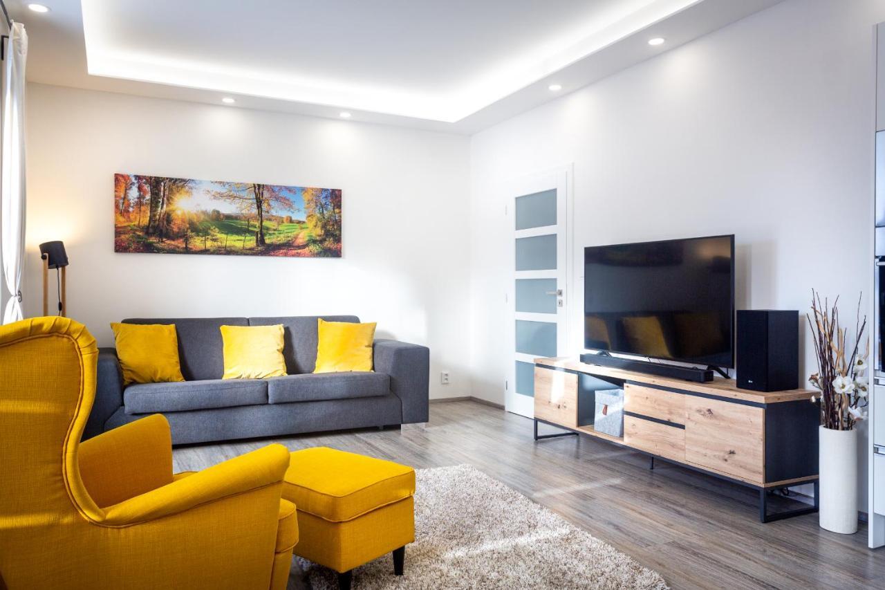 אברטאמי Scandic Apartments Plesivec מראה חיצוני תמונה