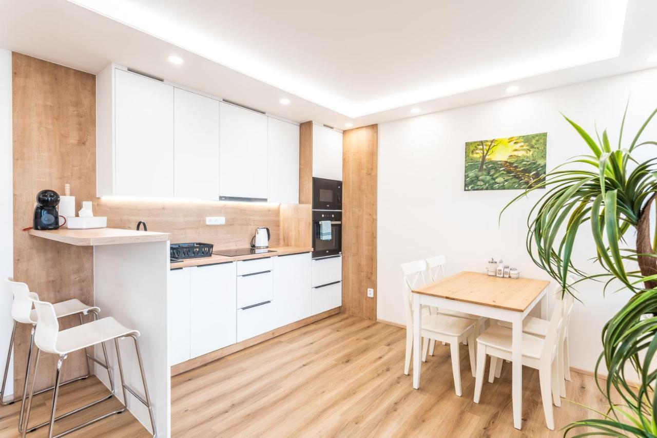 אברטאמי Scandic Apartments Plesivec מראה חיצוני תמונה
