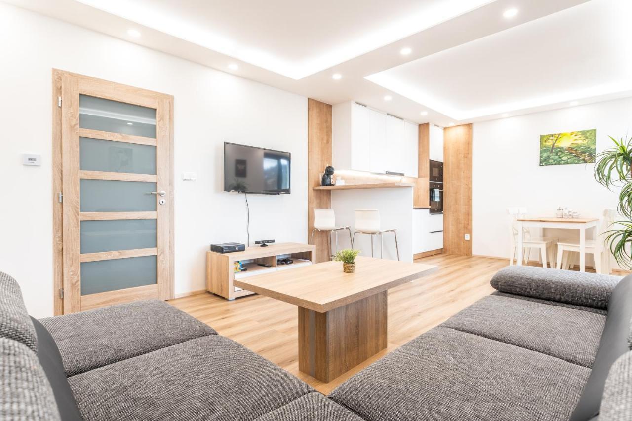 אברטאמי Scandic Apartments Plesivec מראה חיצוני תמונה